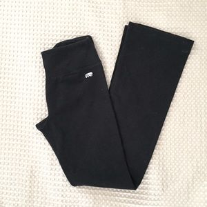 The Girls/ Bundle of 2 Capris black leggings sz M